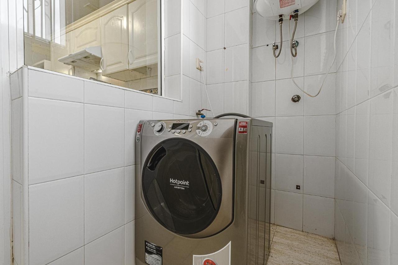 Red Large Family Apartment, Three Floors, 10 Guests 阿德耶 外观 照片